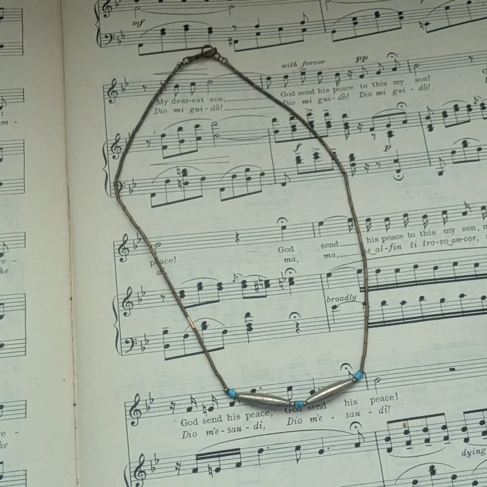 Elegant Blue and Silver Necklace - Picture 8 of 12